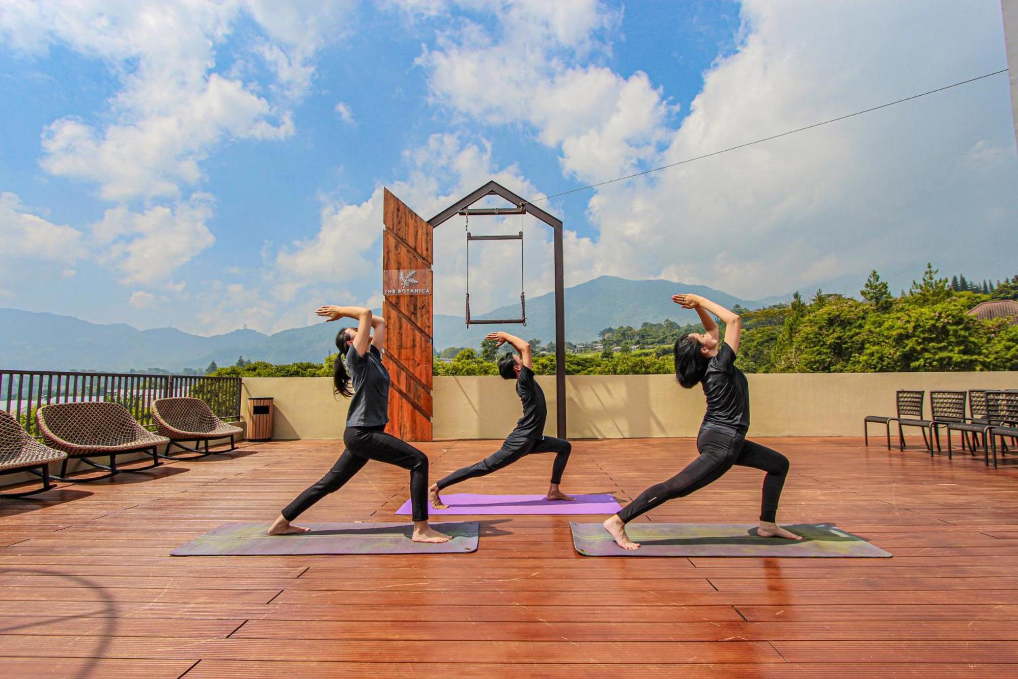 Готель The Botanica Sanctuary Пунчак Екстер'єр фото The Yoga Deck